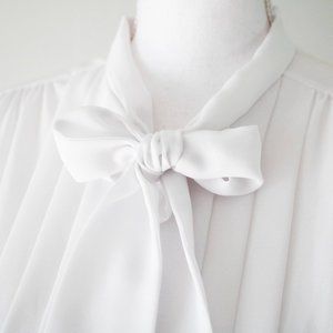 Vintage Flowy White Button Down with Tie Neck (M)